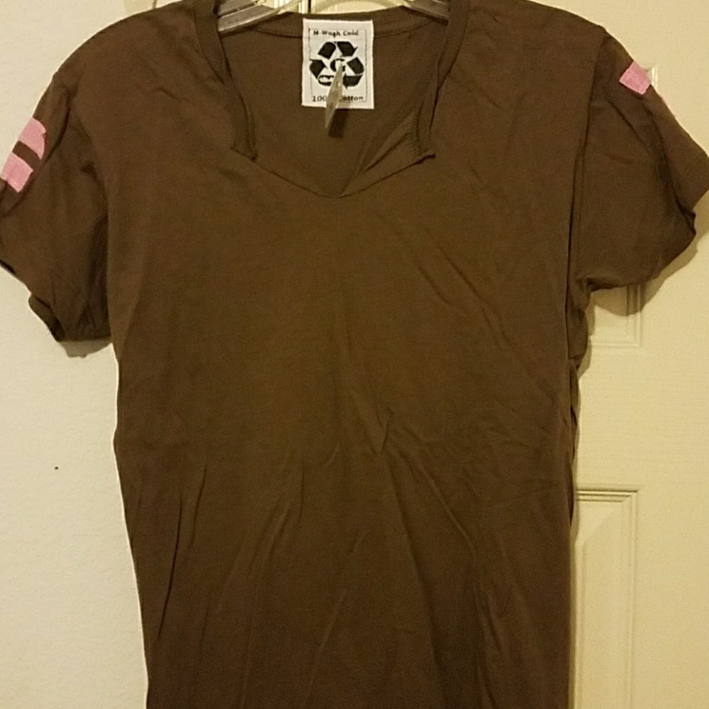 Women's g wear tshirt size M